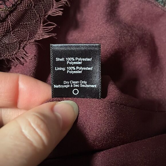 Dress The Population Lace Romper Burgundy Gold M - Picture 11 of 11